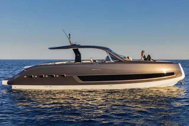 Invictus 460 — Luxury Yacht Sardinia, Sardinia
