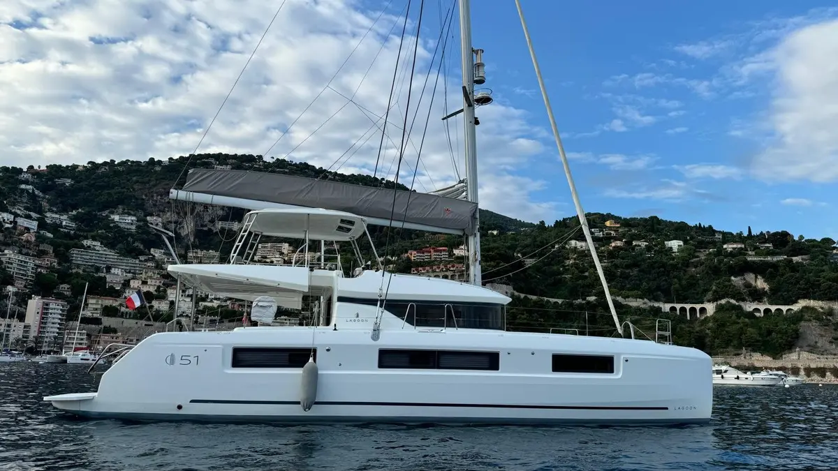 Lagoon 5.1, exterior — Luxury Yacht Sardinia, Sardinia. Wide, level decks for a full day afloat