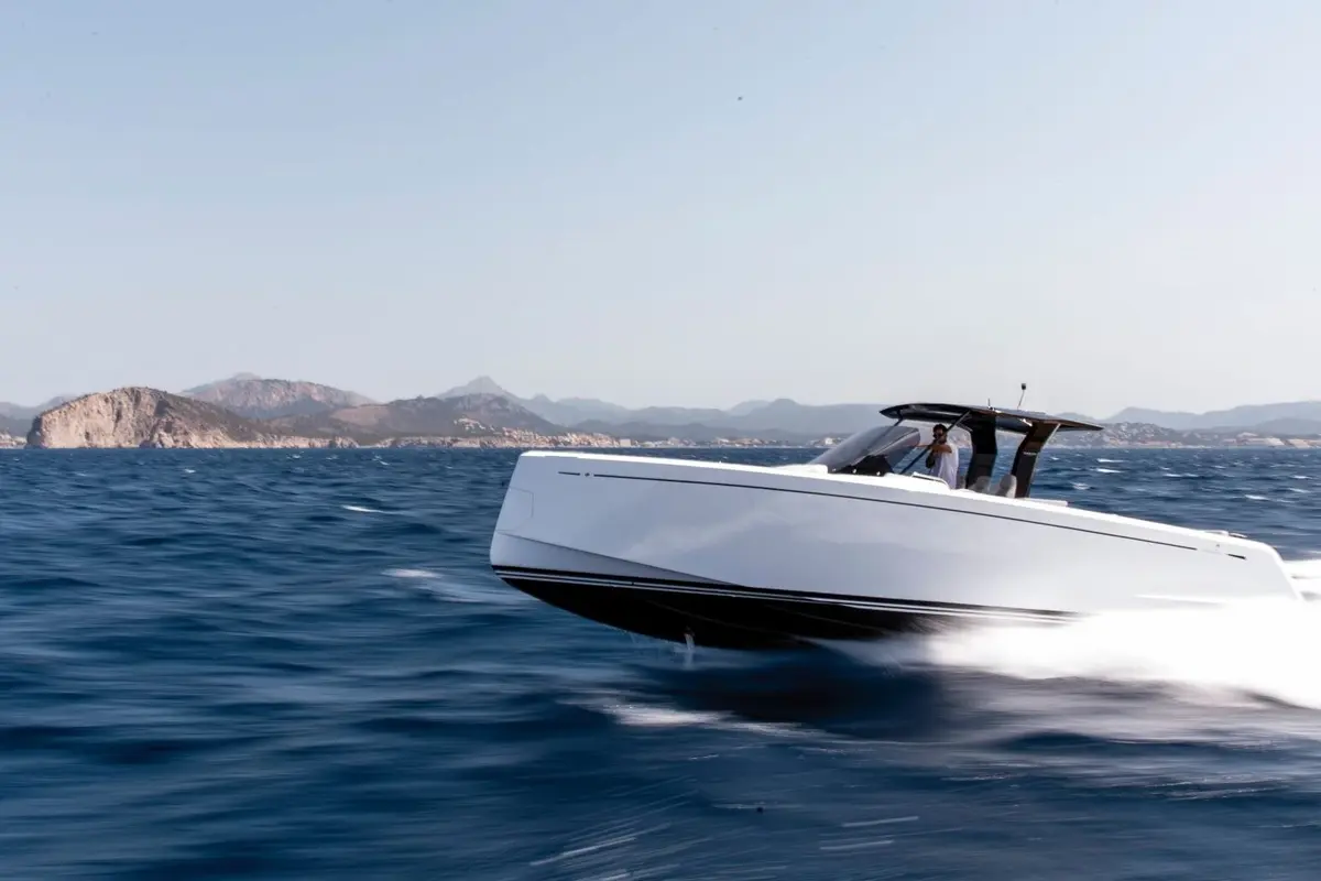 Pardo 38, exterior — Luxury Yacht Sardinia, Sardinia. Open-deck speed for a single Sardinian day