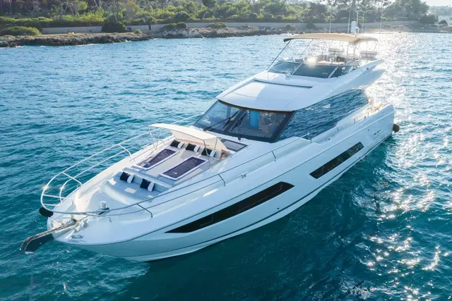 Prestige 680s — Luxury Yacht Sardinia, Sardinia