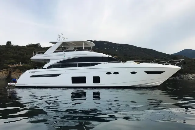 Princess 68 Fly — Luxury Yacht Sardinia, Sardinia