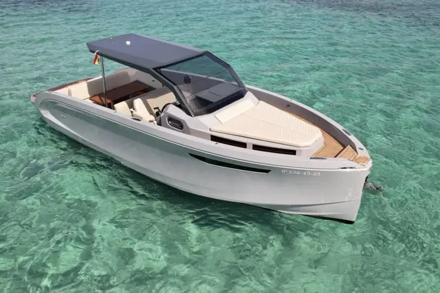 Rand Escape 30 — Luxury Yacht Sardinia, Sardinia