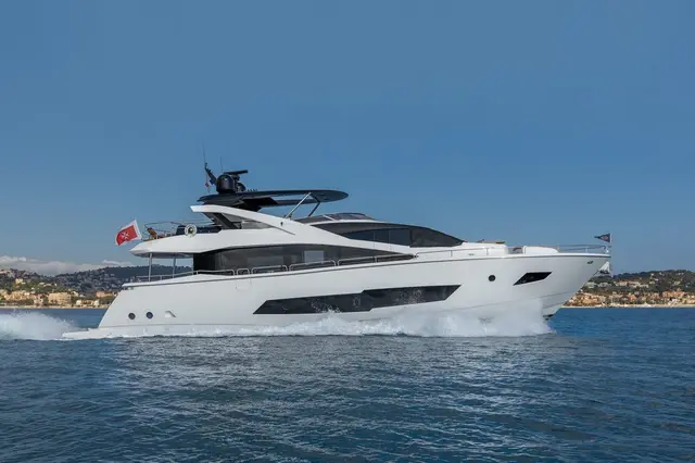 Sunseeker 86 — Luxury Yacht Sardinia, Sardinia