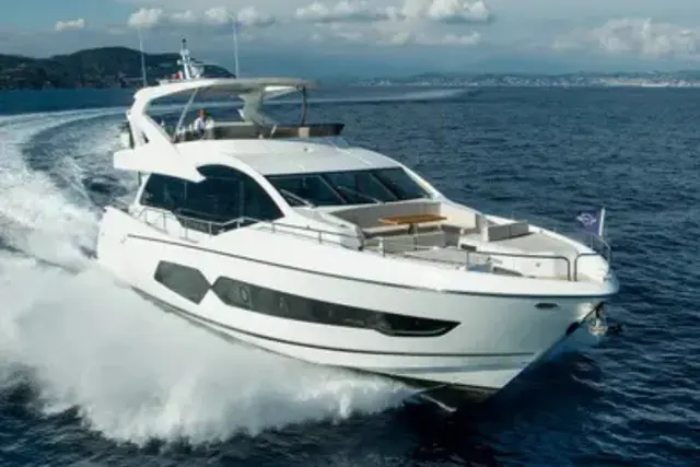 Sunseeker 76 — Luxury Yacht Sardinia, Sardinia